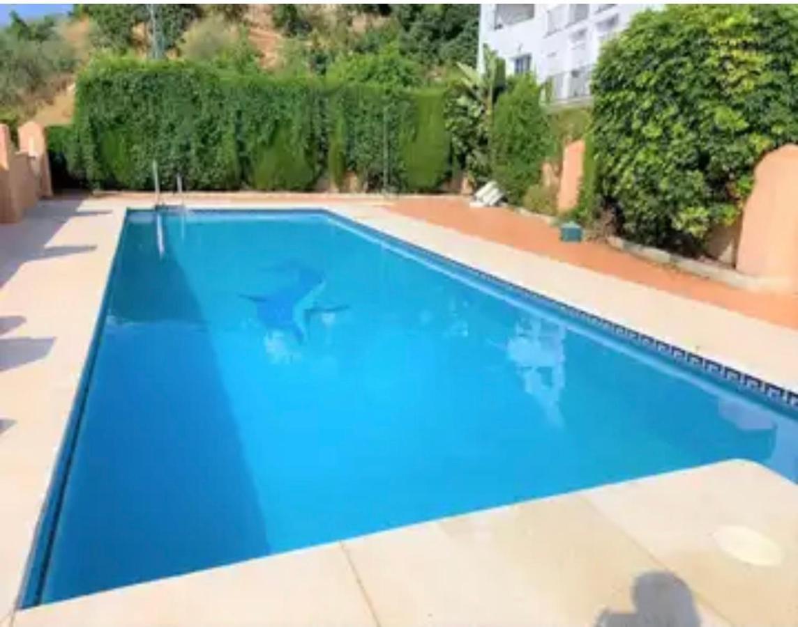 Precioso Apartamento En Complejo Residencial. Alcaucín Buitenkant foto